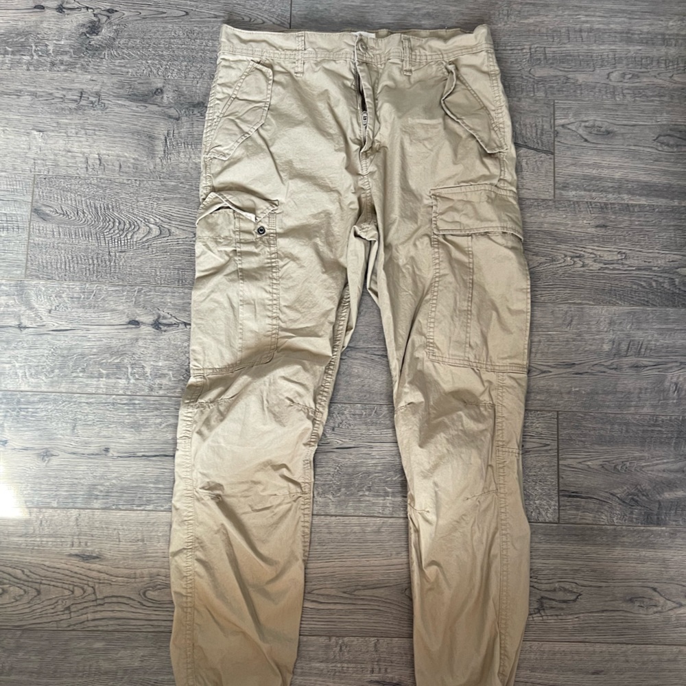 H&M Cargos